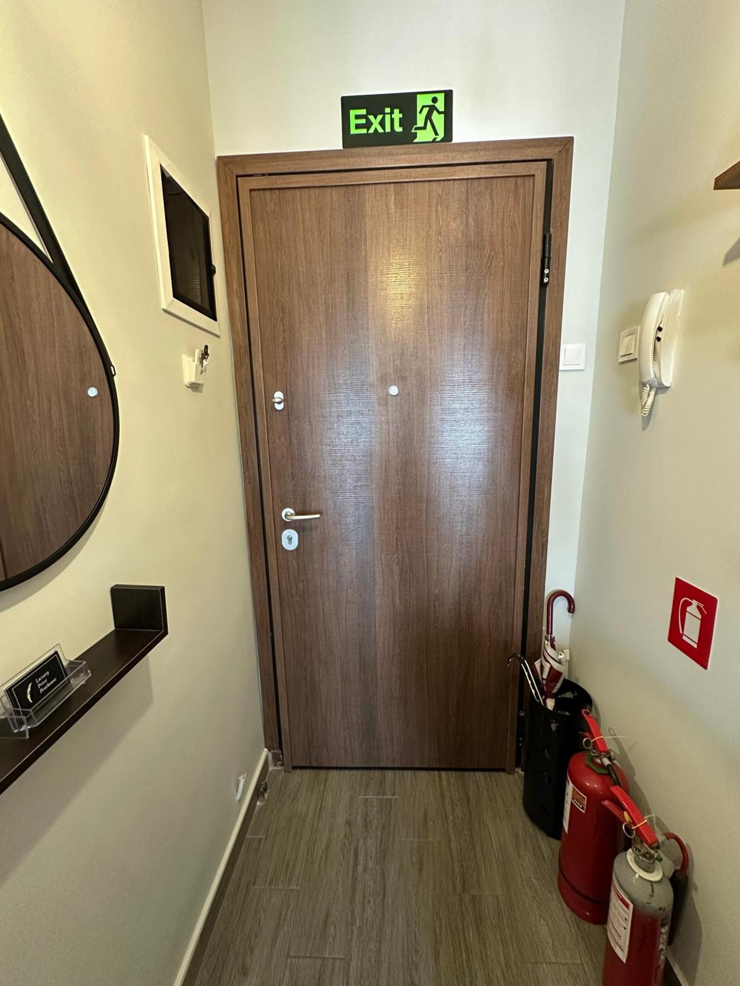 شقة Luxury Prive Penthouse سيرس المظهر الخارجي الصورة